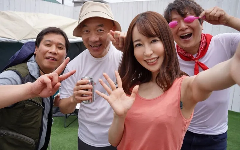 ông chồng để người vợ cắm trại 3 ngày 2 đêm với hiệp hội khu phố mà không biết…